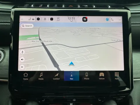 More photos of 2023 Jeep Grand Cherokee Limited at Marina Chrysler Dodge Jeep Ram, NY