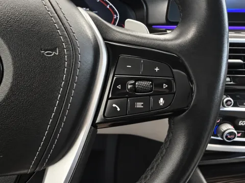 More photos of 2021 BMW 5 Series 530i xDrive at Marina Chrysler Dodge Jeep Ram, NY