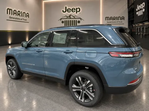 More photos of 2027 Jeep Grand Cherokee Limited at Marina Chrysler Dodge Jeep Ram, NY