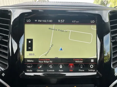 More photos of 2021 Jeep Cherokee Limited at Marina Chrysler Dodge Jeep Ram, NY