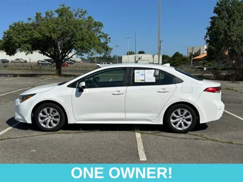 More photos of 2021 Toyota Corolla LE at Grace Auto Sales, VA
