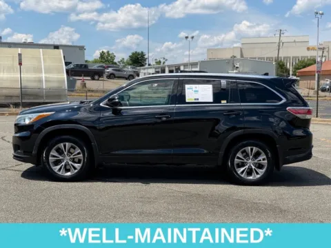 More photos of 2015 Toyota Highlander XLE V6 at Grace Auto Sales, VA