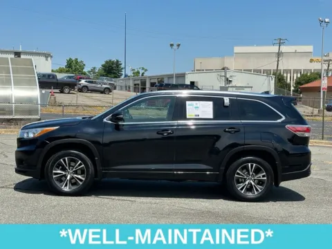 More photos of 2016 Toyota Highlander XLE V6 at Grace Auto Sales, VA