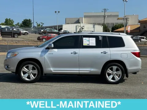 More photos of 2009 Toyota Highlander Limited at Grace Auto Sales, VA