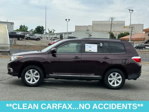 More photos of 2013 Toyota Highlander SE at Grace Auto Sales, VA