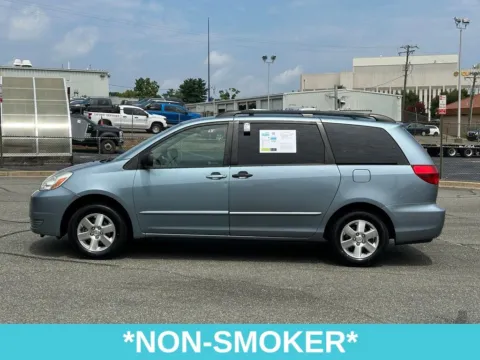 More photos of 2005 Toyota Sienna CE at Grace Auto Sales, VA