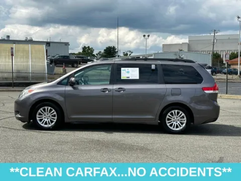 More photos of 2014 Toyota Sienna XLE at Grace Auto Sales, VA