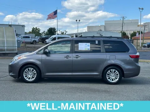 More photos of 2017 Toyota Sienna XLE at Grace Auto Sales, VA
