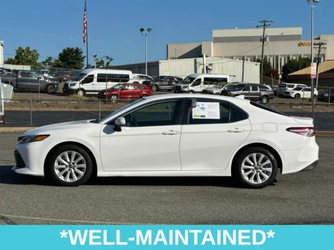 More photos of 2020 Toyota Camry LE at Grace Auto Sales, VA