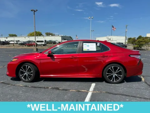 More photos of 2020 Toyota Camry SE at Grace Auto Sales, VA