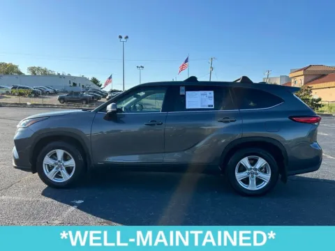 More photos of 2022 Toyota Highlander Hybrid LE at Grace Auto Sales, VA