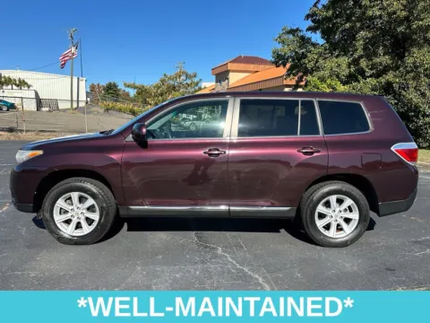 More photos of 2011 Toyota Highlander at Grace Auto Sales, VA