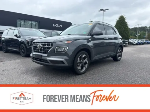 Gray 2023 Hyundai Venue SEL for sale in Suffolk, VA