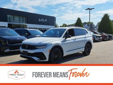 White 2022 Volkswagen Tiguan 2.0T SE R-Line Black for sale in Suffolk, VA