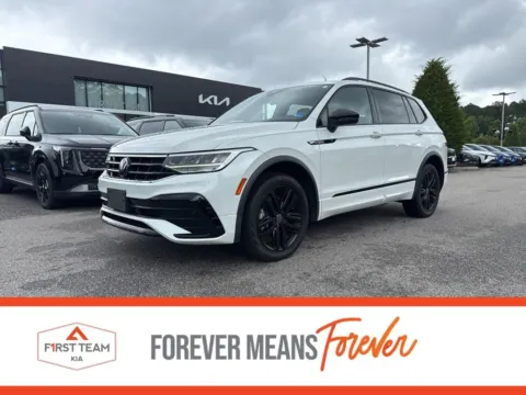 White 2022 Volkswagen Tiguan 2.0T SE R-Line Black for sale in Suffolk, VA
