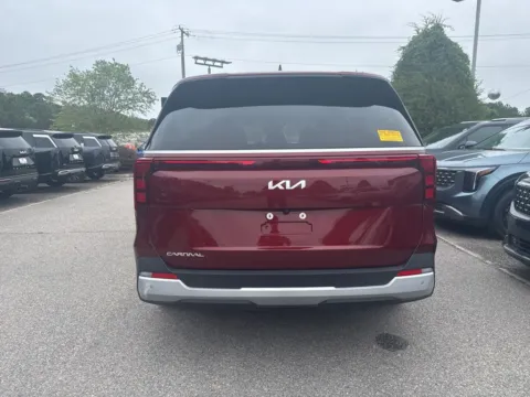 More photos of 2025 Kia Carnival LXS at First Team Kia, VA