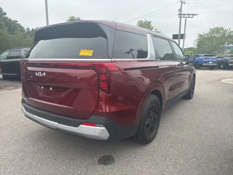 More photos of 2025 Kia Carnival LXS at First Team Kia, VA