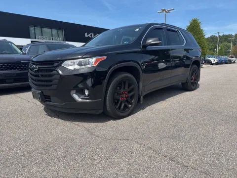 Photos of 2020 Chevrolet Traverse LT for sale in Suffolk, VA at First Team Kia
