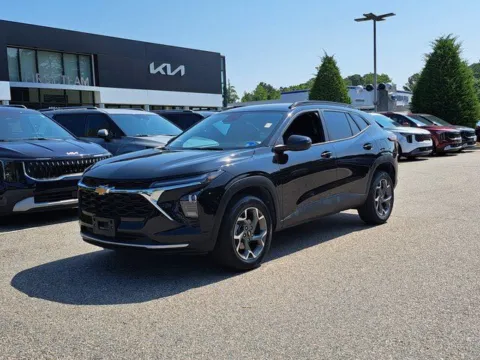 Photos of 2025 Chevrolet Trax LT for sale in Suffolk, VA at First Team Kia