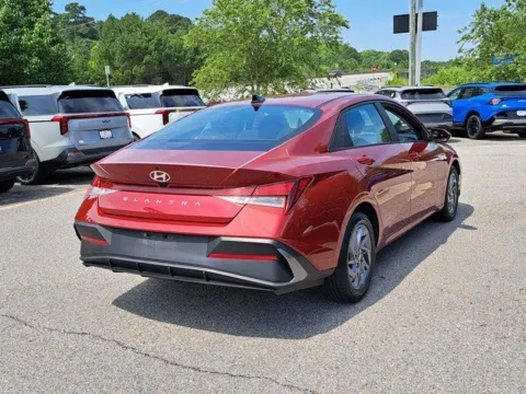 More photos of 2024 Hyundai Elantra SEL at First Team Kia, VA