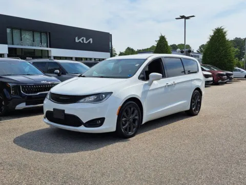Photos of 2018 Chrysler Pacifica Touring Plus for sale in Suffolk, VA at First Team Kia