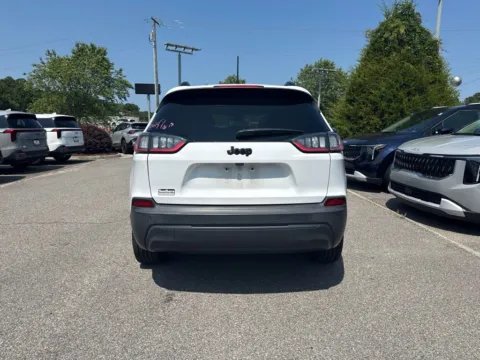 More photos of 2020 Jeep Cherokee Altitude at First Team Kia, VA