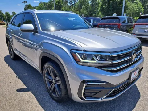 More photos of 2021 Volkswagen Atlas Cross Sport 3.6L V6 SE w/Technology R-Line at First Team Kia, VA