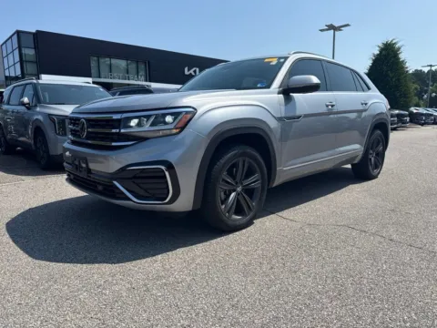 Photos of 2021 Volkswagen Atlas Cross Sport 3.6L V6 SE w/Technology R-Line for sale in Suffolk, VA at First Team Kia
