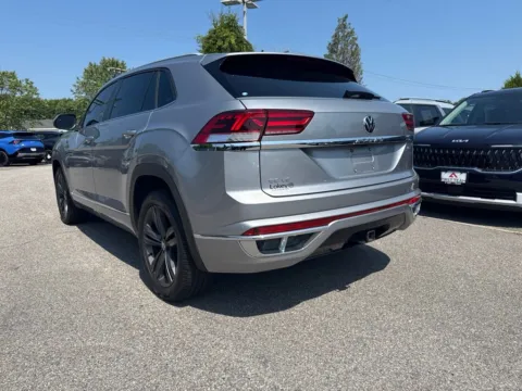 Another view of 2021 Volkswagen Atlas Cross Sport 3.6L V6 SE w/Technology R-Line for sale in Suffolk, VA at First Team Kia