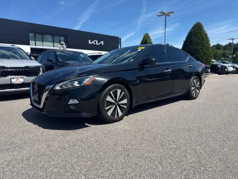 Photos of 2019 Nissan Altima 2.5 SL for sale in Suffolk, VA at First Team Kia