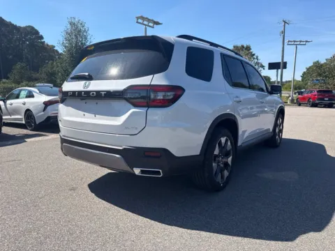 More photos of 2026 Honda Pilot Elite at First Team Kia, VA