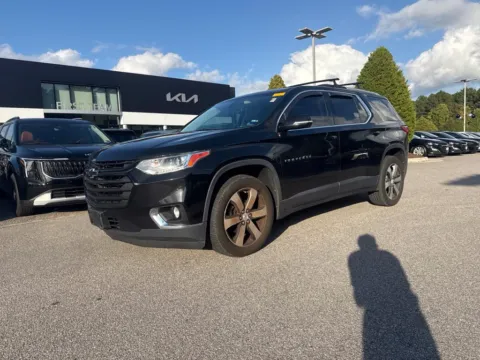 Photos of 2018 Chevrolet Traverse 3LT for sale in Suffolk, VA at First Team Kia