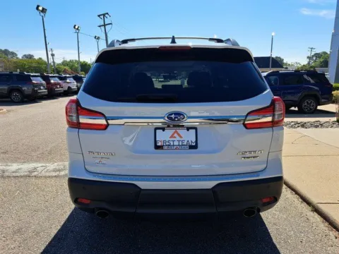 More photos of 2022 Subaru Ascent Limited at First Team Subaru Norfolk, VA