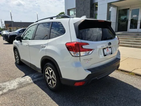 More photos of 2020 Subaru Forester Premium at First Team Subaru Norfolk, VA