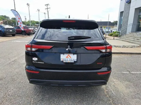 More photos of 2024 Mitsubishi Outlander ES at First Team Subaru Norfolk, VA