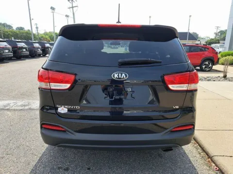 More photos of 2016 Kia Sorento LX at First Team Subaru Norfolk, VA