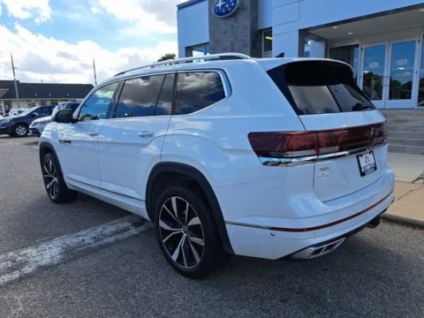 More photos of 2024 Volkswagen Atlas 2.0T SEL Premium R-Line at First Team Subaru Norfolk, VA