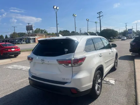 More photos of 2016 Toyota Highlander LE Plus V6 at First Team Subaru Norfolk, VA