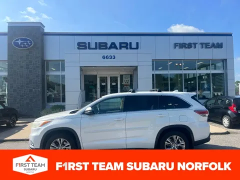 White 2016 Toyota Highlander LE Plus V6 for sale in Norfolk, VA