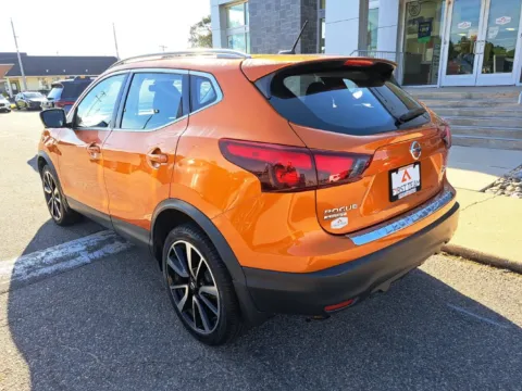 More photos of 2017 Nissan Rogue Sport SL at First Team Subaru Norfolk, VA