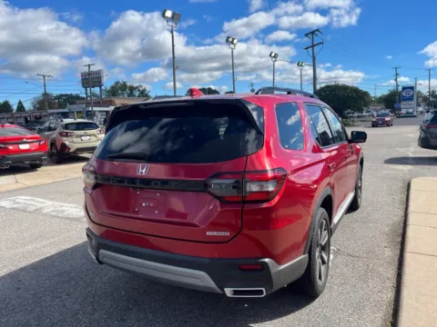 More photos of 2025 Honda Pilot Touring at First Team Subaru Norfolk, VA