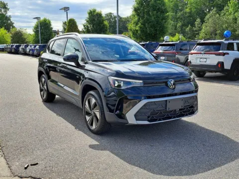 More photos of 2025 Volkswagen Taos 1.5T SE at First Team Subaru Suffolk, VA