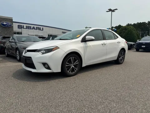 White 2016 Toyota Corolla LE Premium for sale in Suffolk, VA