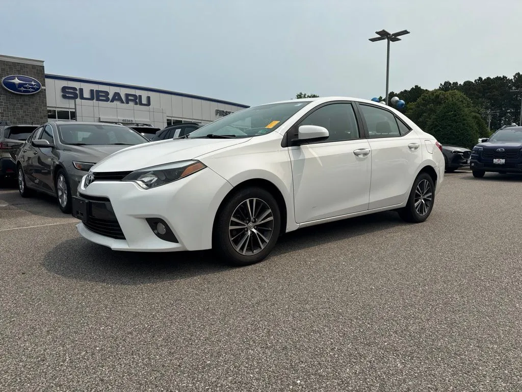 White 2016 Toyota Corolla LE Premium for sale in Suffolk, VA