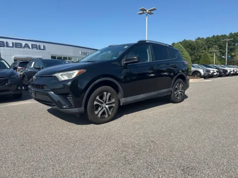 Black 2018 Toyota RAV4 LE for sale in Suffolk, VA