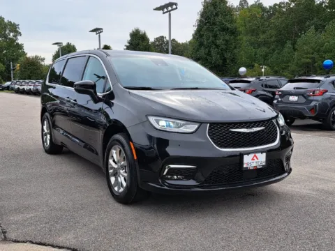 More photos of 2023 Chrysler Pacifica Touring L at First Team Subaru Suffolk, VA