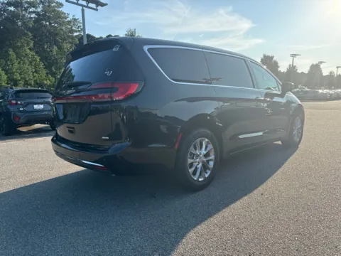 More photos of 2023 Chrysler Pacifica Touring L at First Team Subaru Suffolk, VA