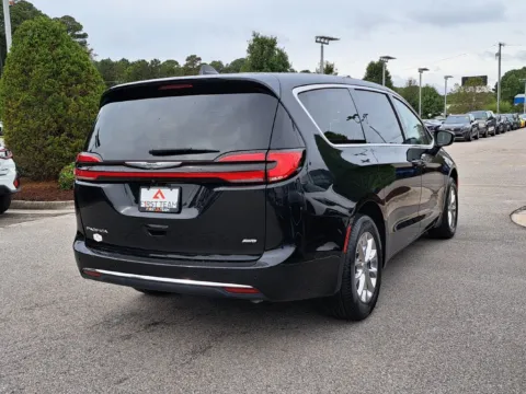 More photos of 2023 Chrysler Pacifica Touring L at First Team Subaru Suffolk, VA