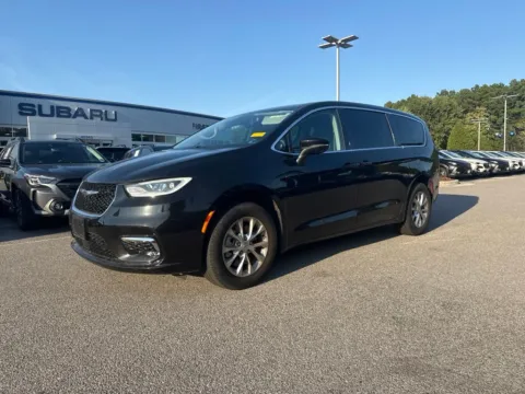 Photos of 2023 Chrysler Pacifica Touring L for sale in Suffolk, VA at First Team Subaru Suffolk