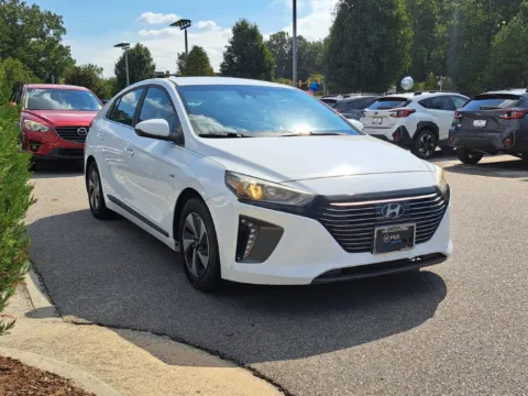 More photos of 2019 Hyundai Ioniq Hybrid SEL at First Team Subaru Suffolk, VA
